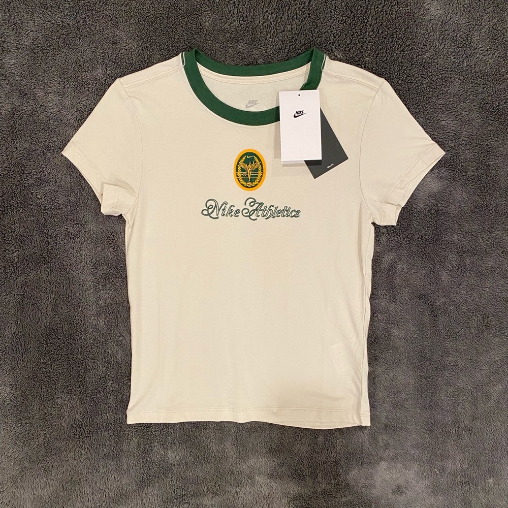 Vintage Style Nike Creme and Green Women’s Tee
